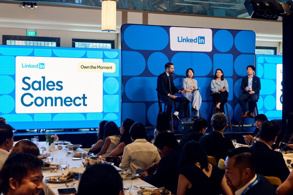 Arches at LinkedIn Sales Connect Event